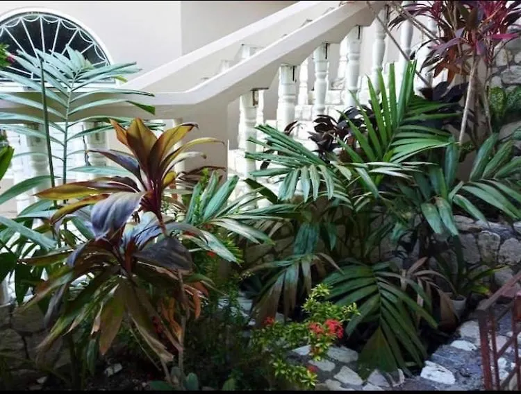 Guest house Rockcliff Villa St Mary
